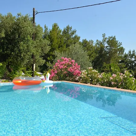Holiday home Sarakiniko With Private Pool